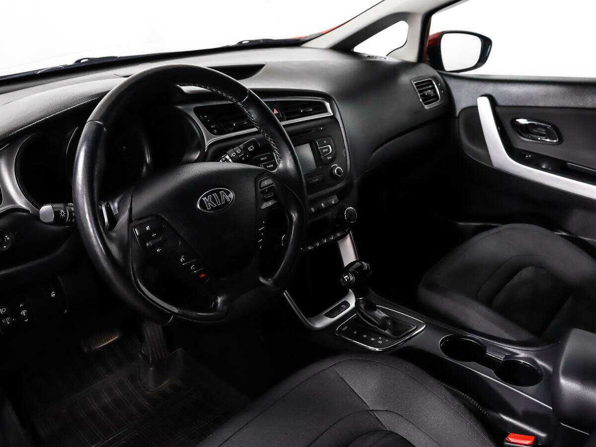 Kia Ceed с пробегом — 2017 год. Фото: #8