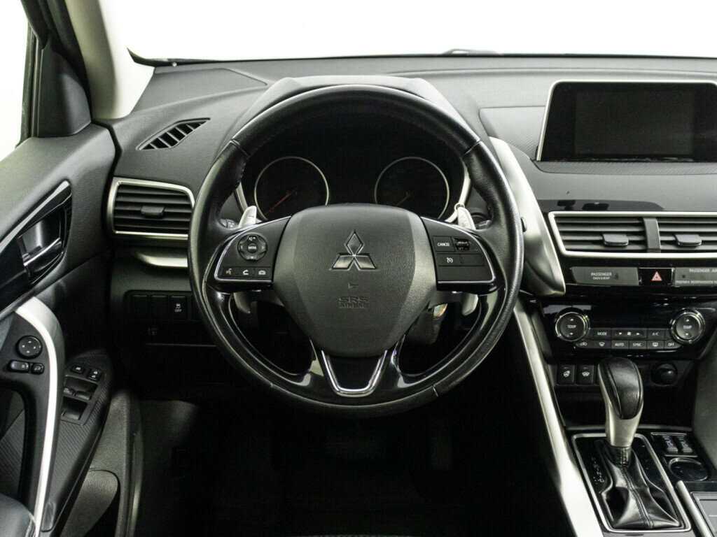 Mitsubishi Eclipse Cross с пробегом — 2018 год. Фото: #18