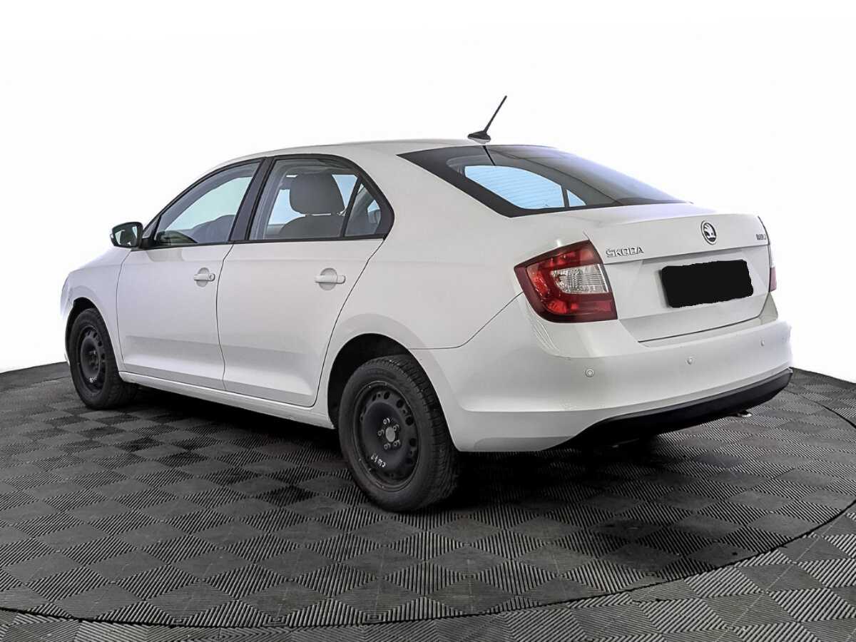 Skoda Rapid с пробегом — 2019 год. Фото: #6