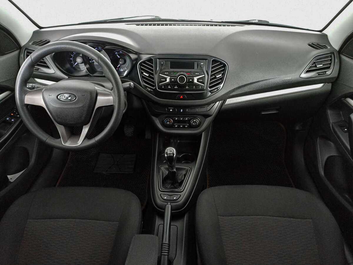 Lada (ВАЗ) Vesta с пробегом — 2017 год. Фото: #11