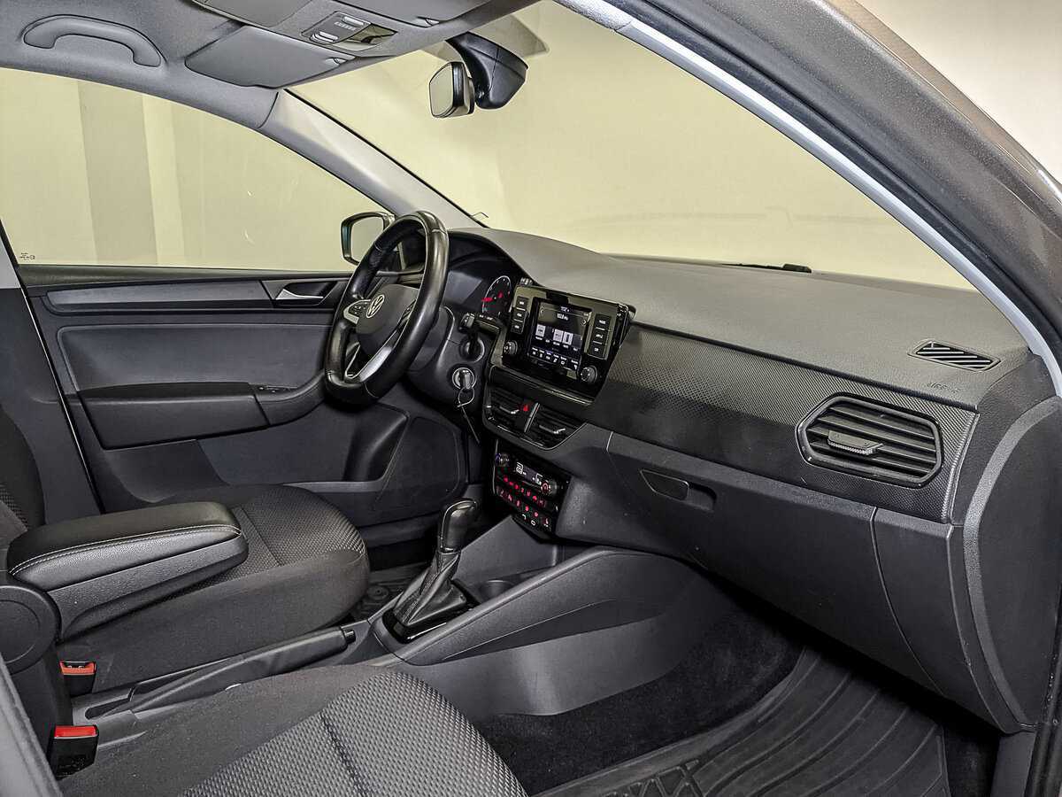 Volkswagen Polo с пробегом — 2021 год. Фото: #12