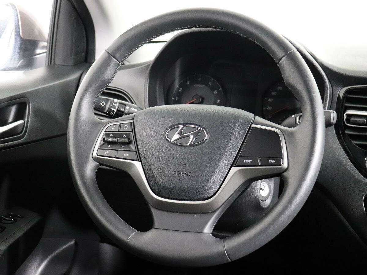 Hyundai Solaris с пробегом — 2021 год. Фото: #12