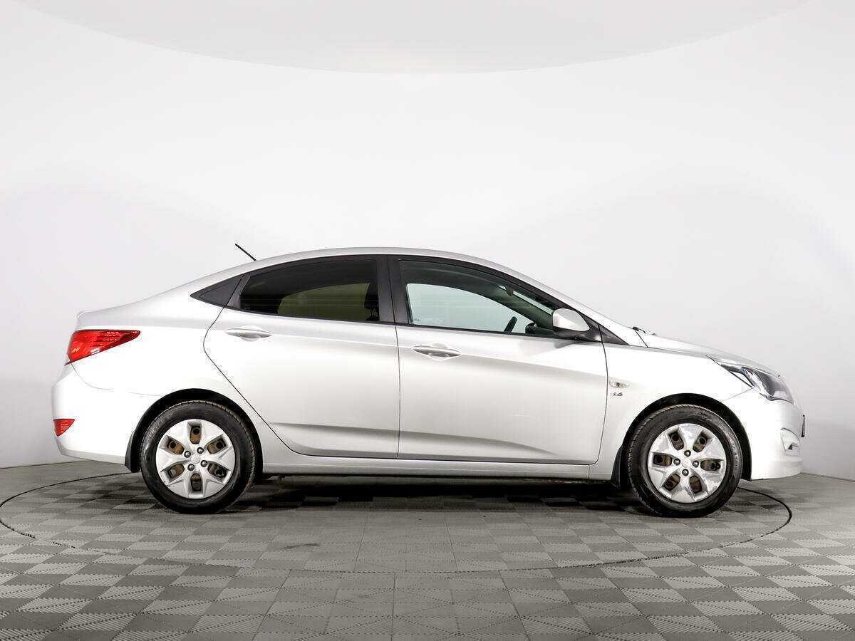 Hyundai Solaris с пробегом — 2016 год. Фото: #3