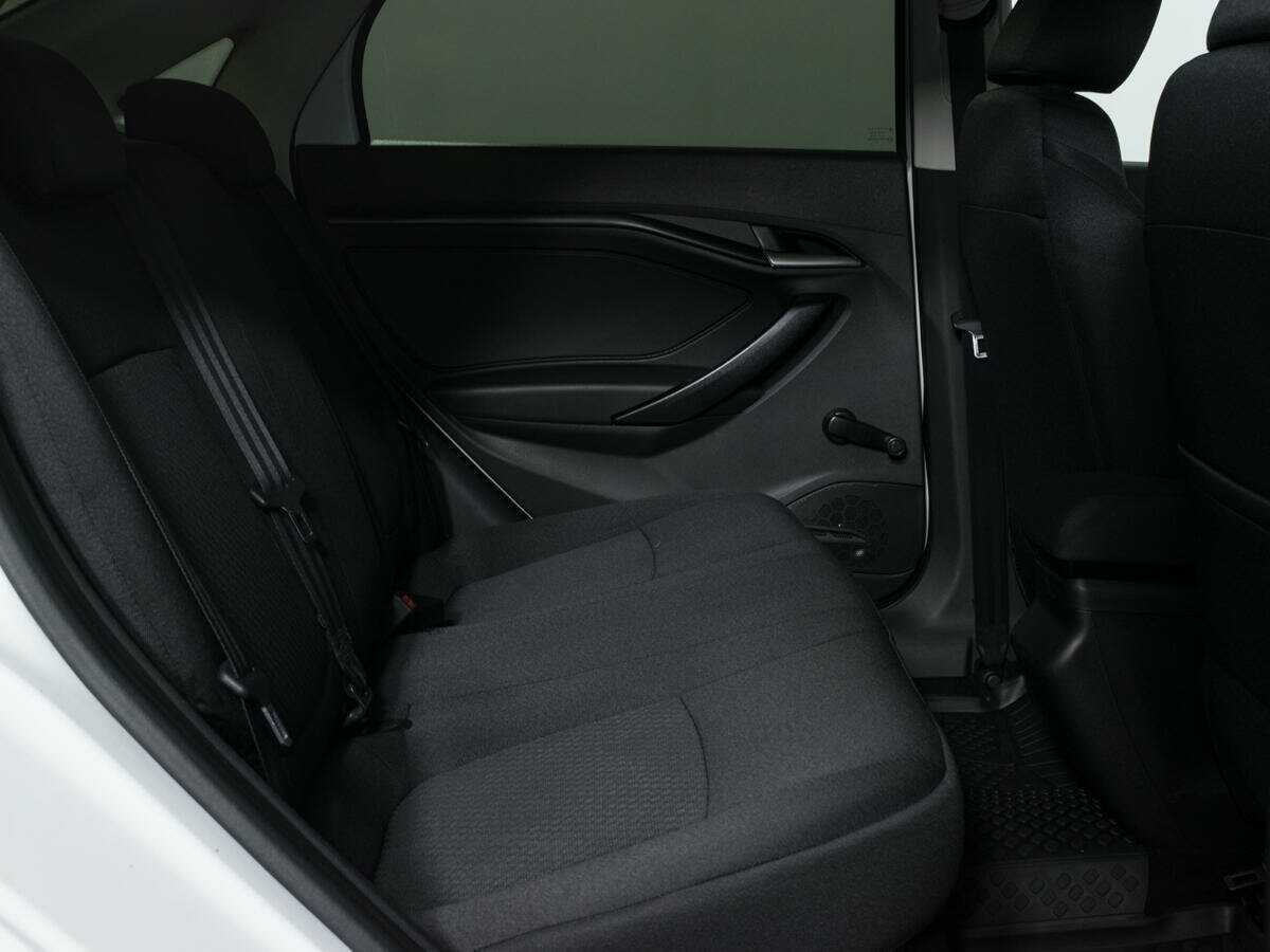 Lada (ВАЗ) Vesta с пробегом — 2019 год. Фото: #11