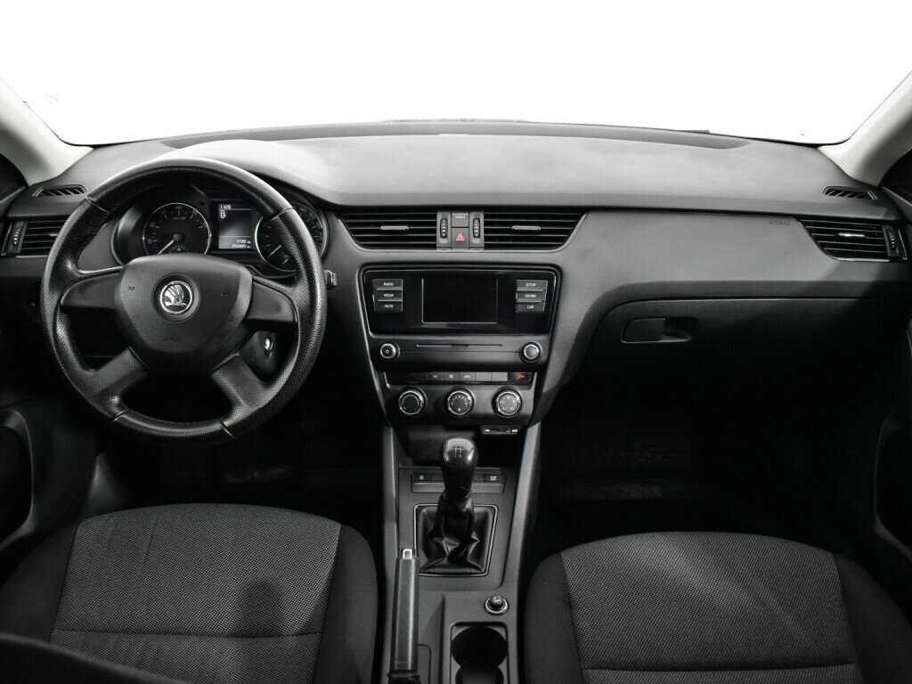 Skoda Octavia с пробегом — 2014 год. Фото: #11