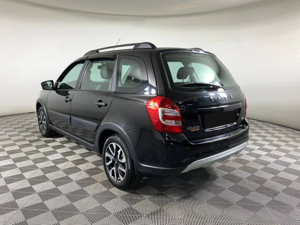 Lada (ВАЗ) Granta с пробегом — 2023 год. Фото: #6