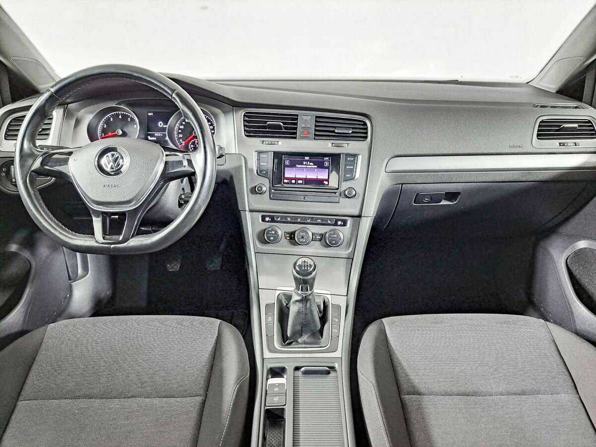 Volkswagen Golf с пробегом — 2013 год. Фото: #11