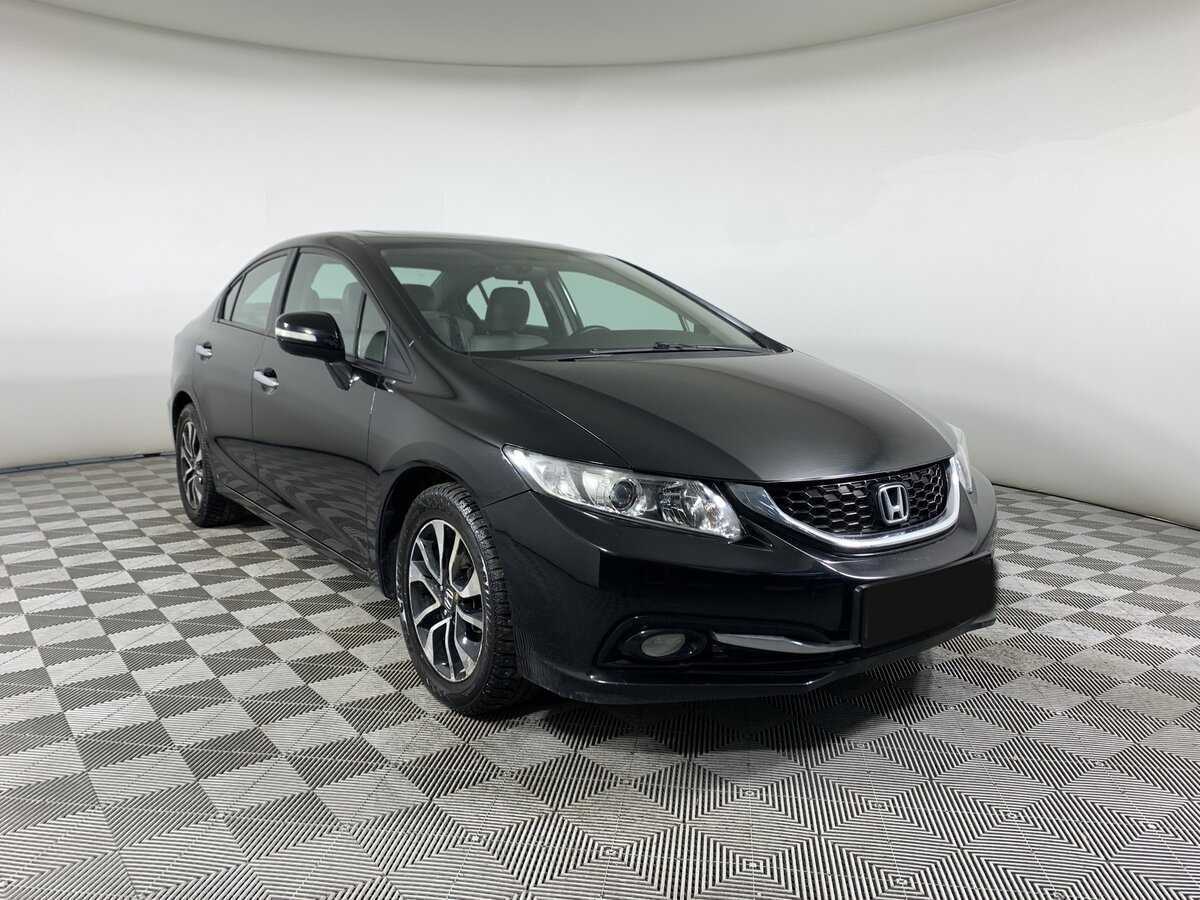 Honda Civic с пробегом — 2013 год. Фото: #2
