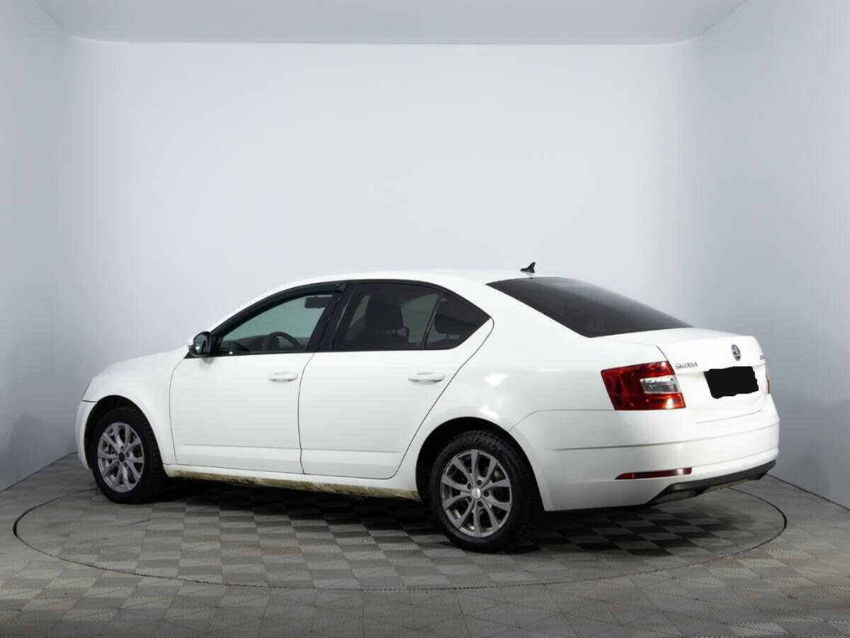 Skoda Octavia с пробегом — 2018 год. Фото: #6