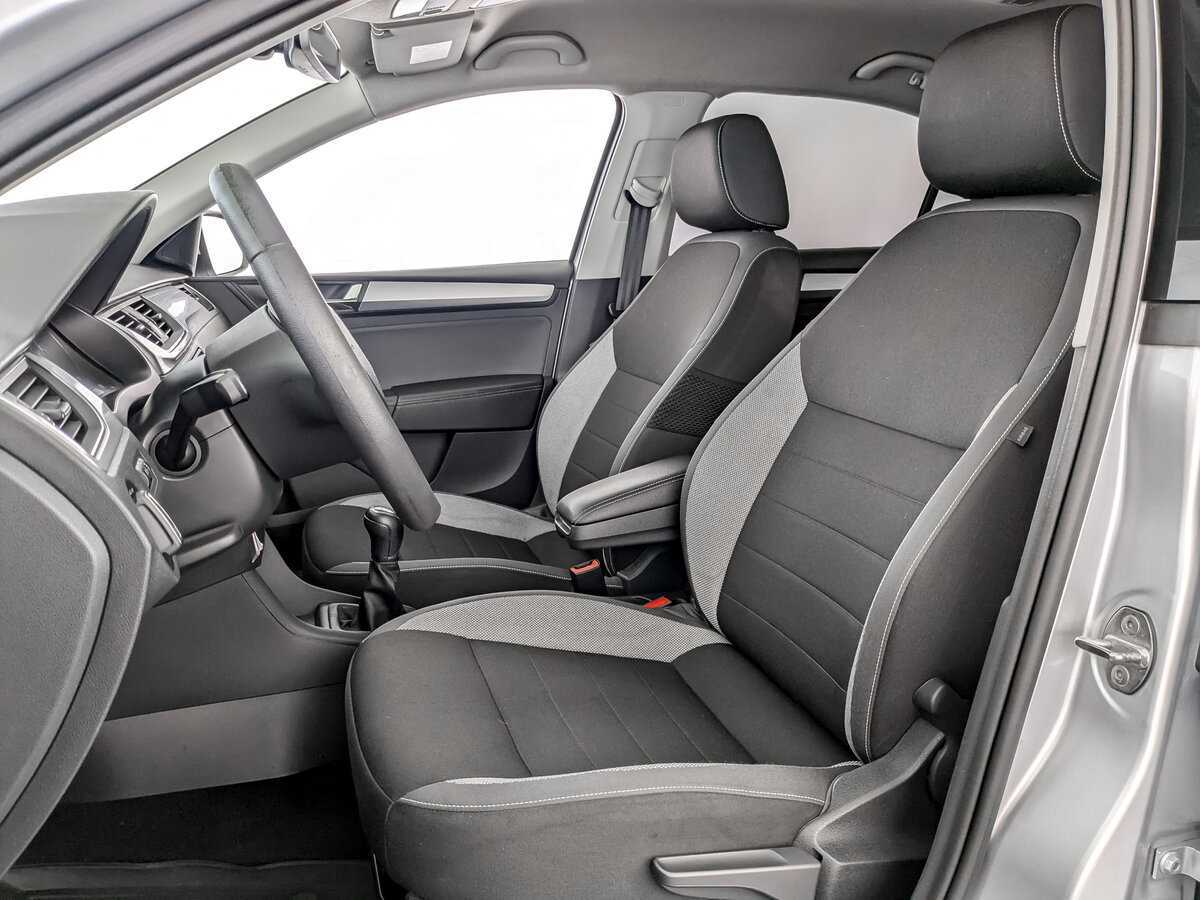 Skoda Rapid с пробегом — 2018 год. Фото: #15