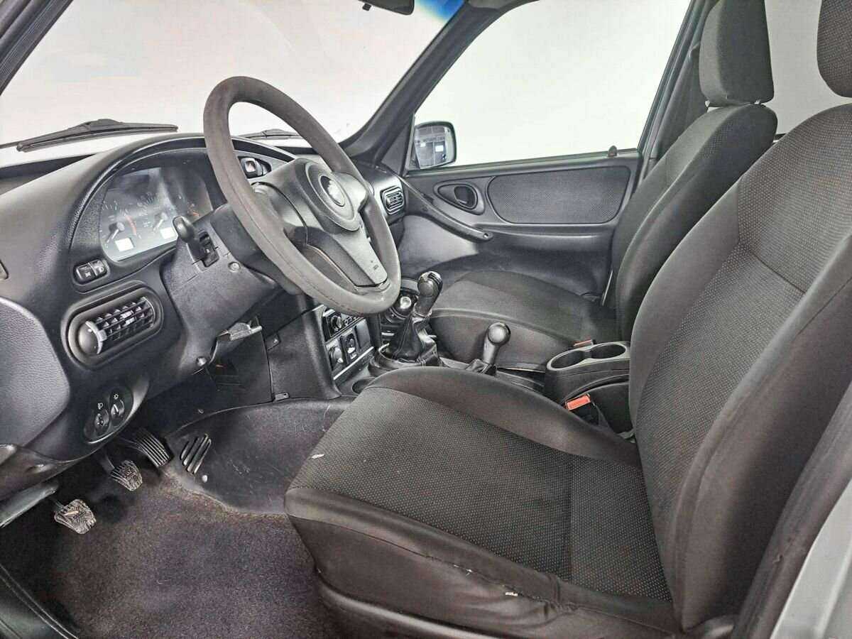 Chevrolet Niva с пробегом — 2016 год. Фото: #13