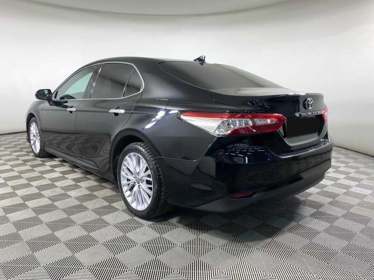Toyota Camry с пробегом — 2020 год. Фото: #6
