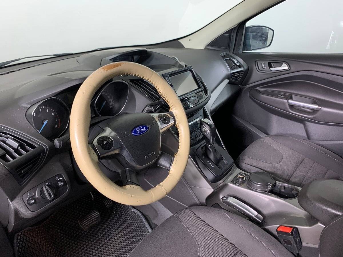 Ford Kuga с пробегом — 2016 год. Фото: #10