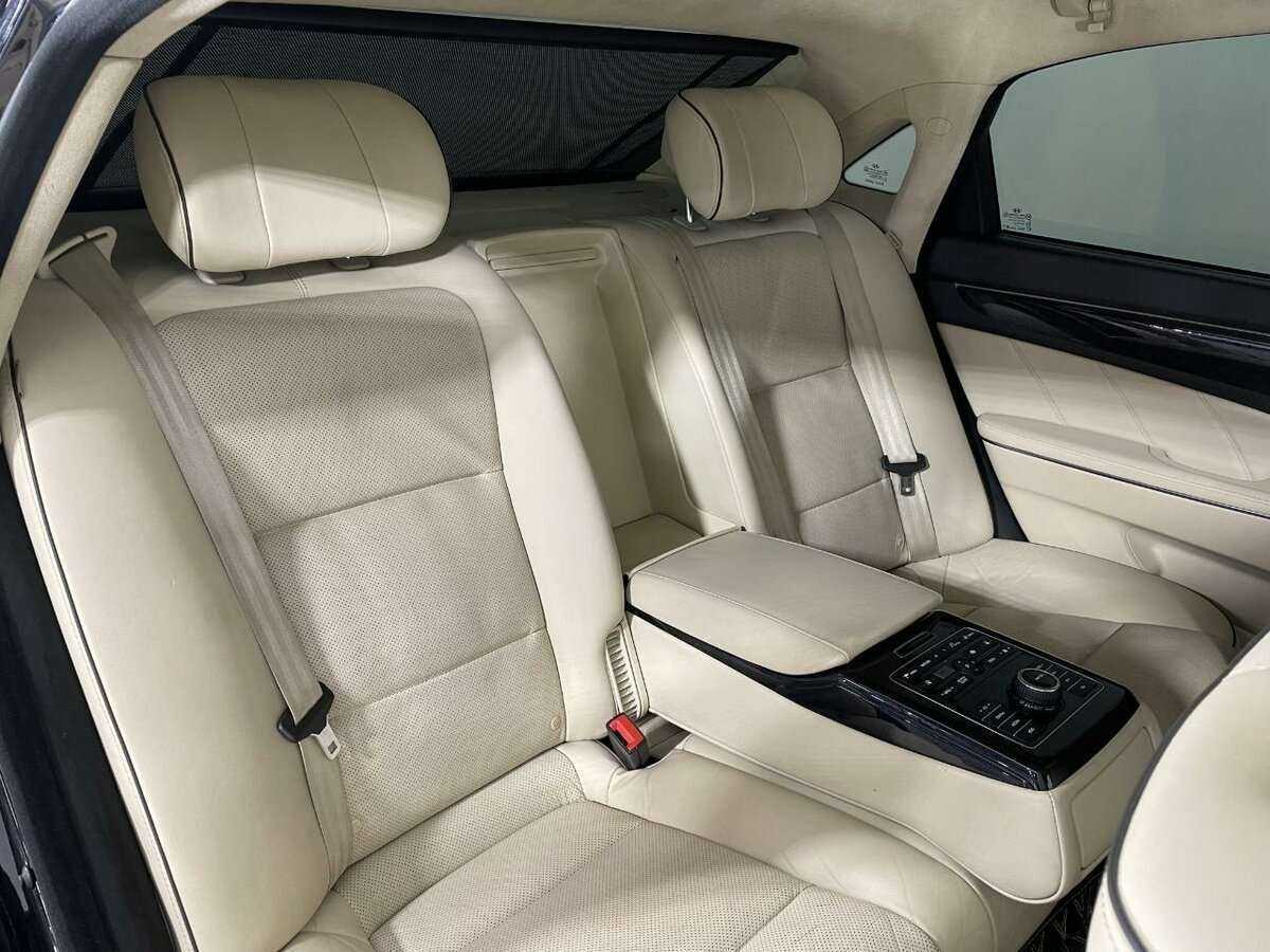 Hyundai Equus с пробегом — 2013 год. Фото: #14