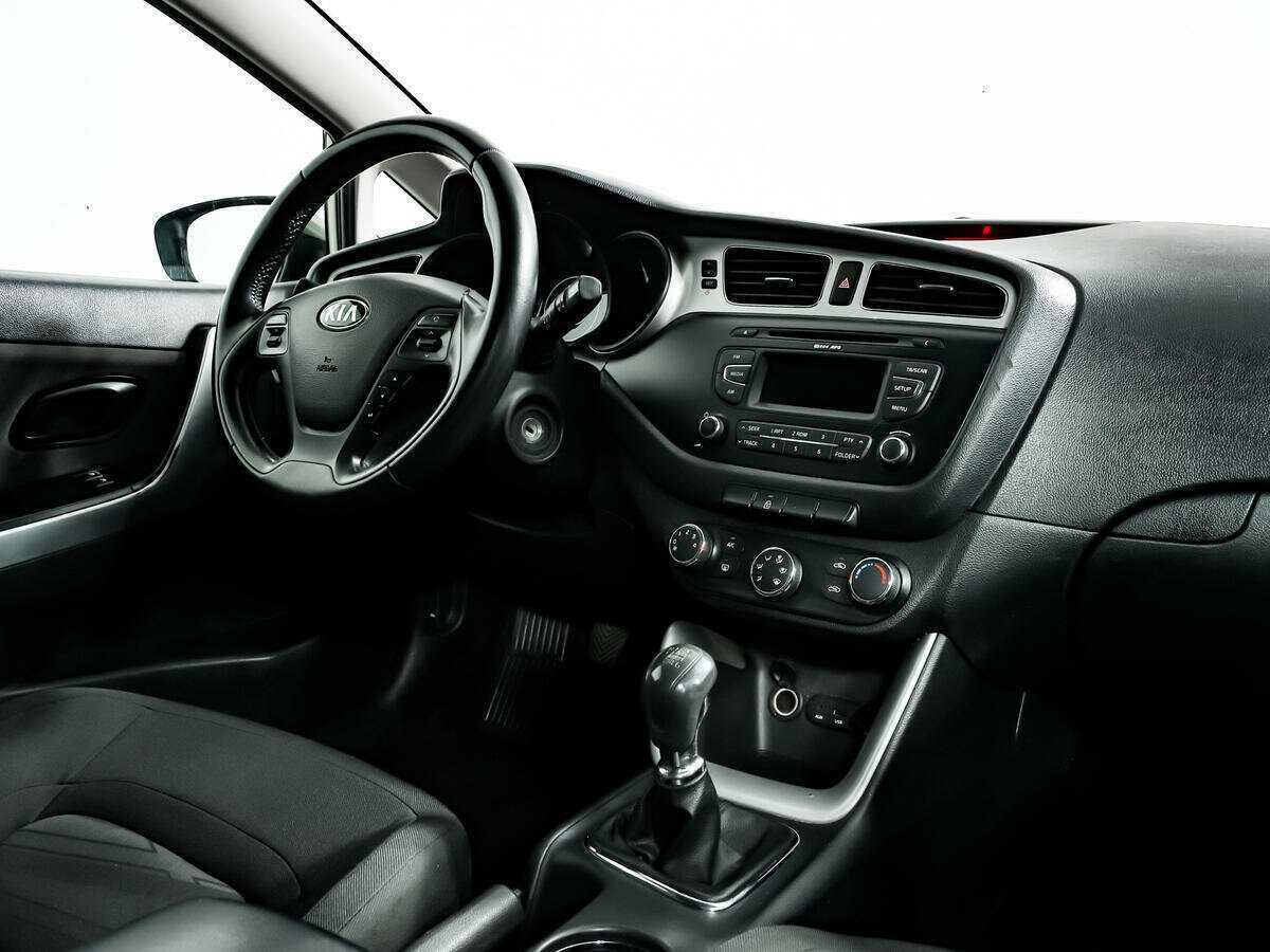 Kia Ceed с пробегом — 2014 год. Фото: #8