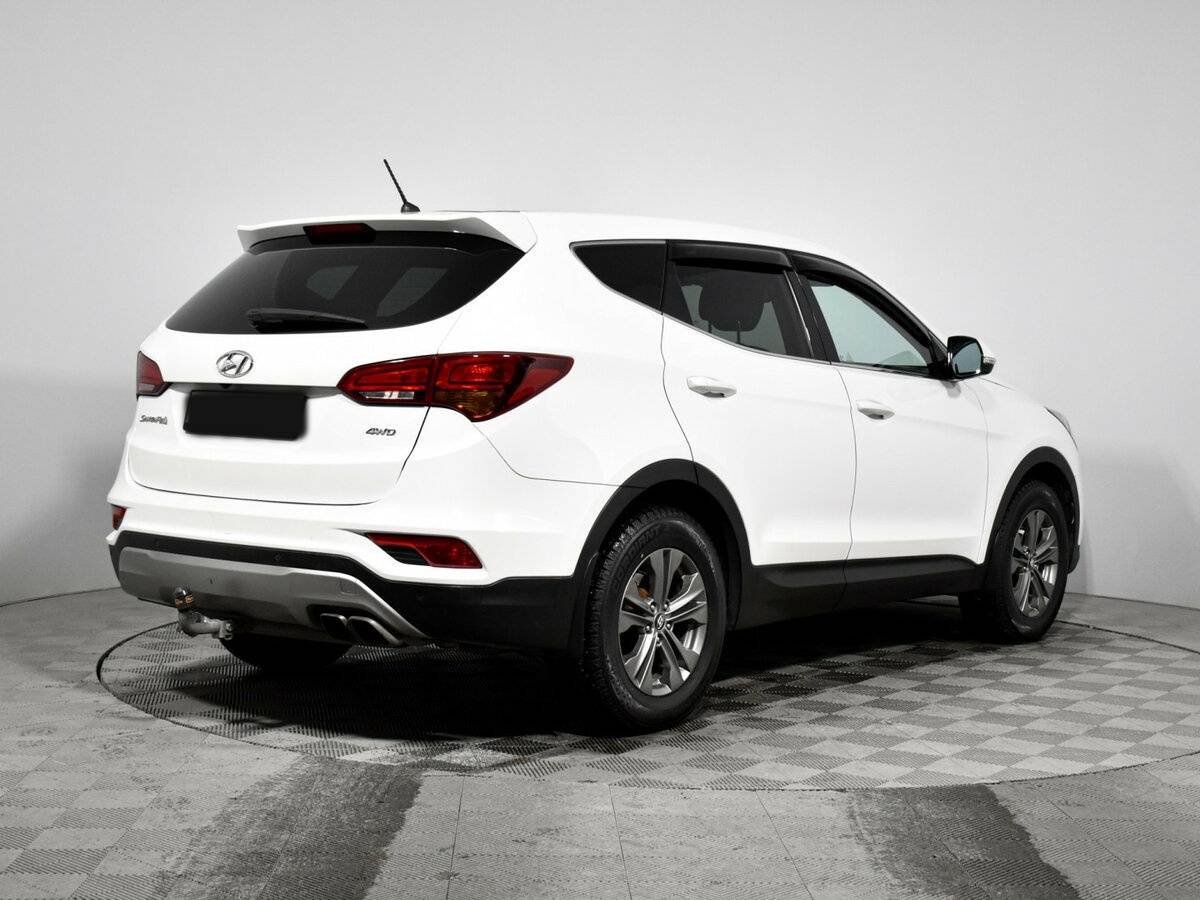 Hyundai Santa Fe с пробегом — 2015 год. Фото: #3