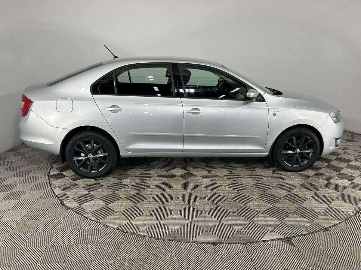 Skoda Rapid с пробегом — 2016 год. Фото: #3