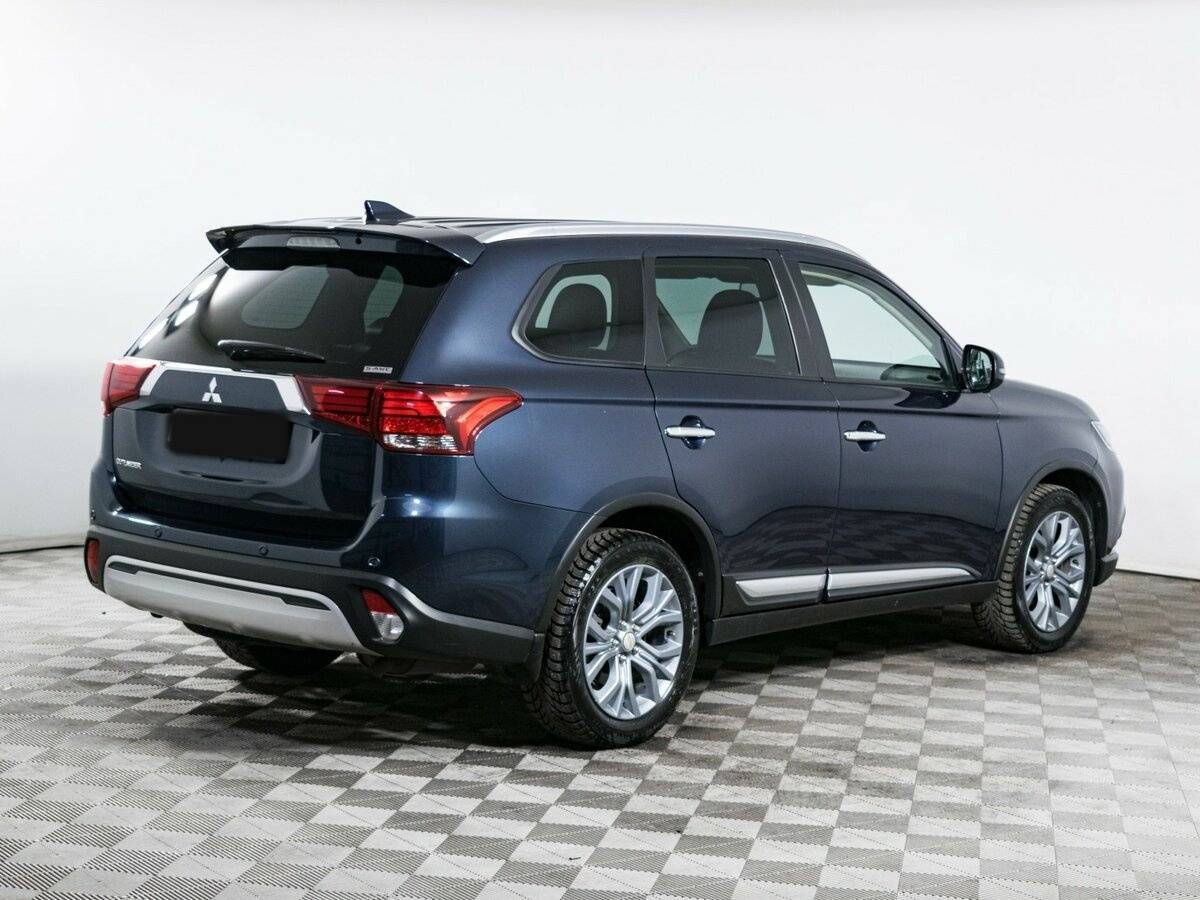 Mitsubishi Outlander с пробегом — 2020 год. Фото: #4