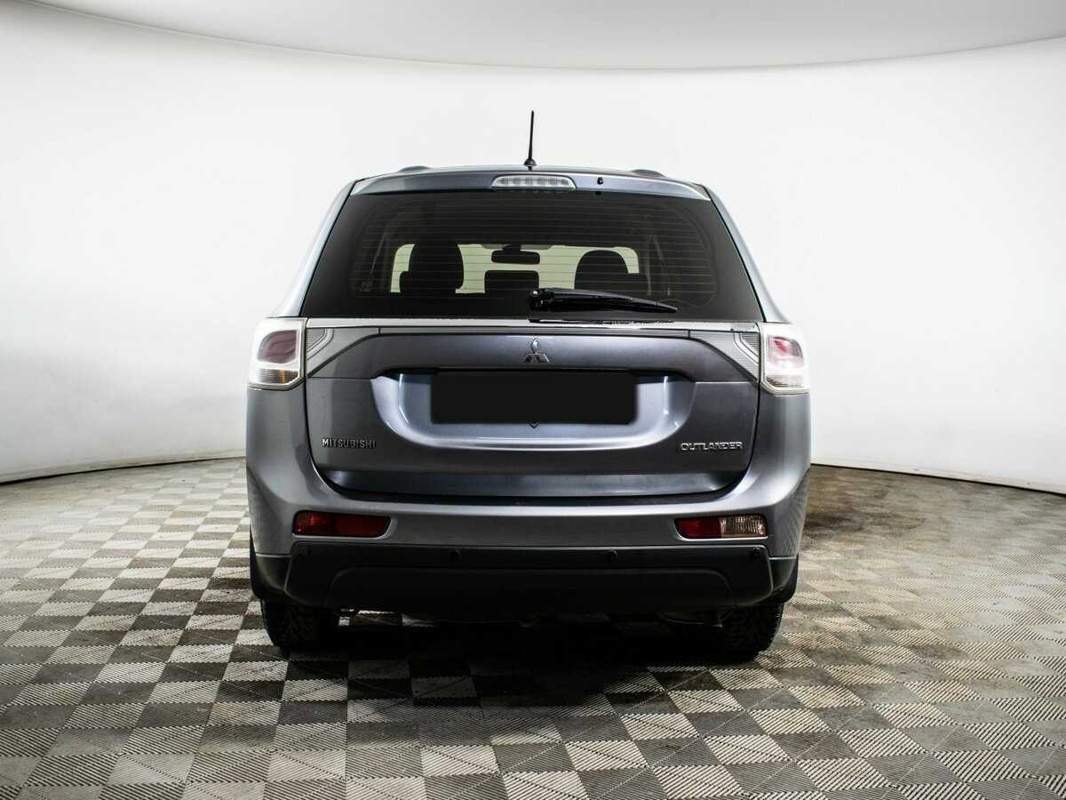 Mitsubishi Outlander с пробегом — 2012 год. Фото: #5