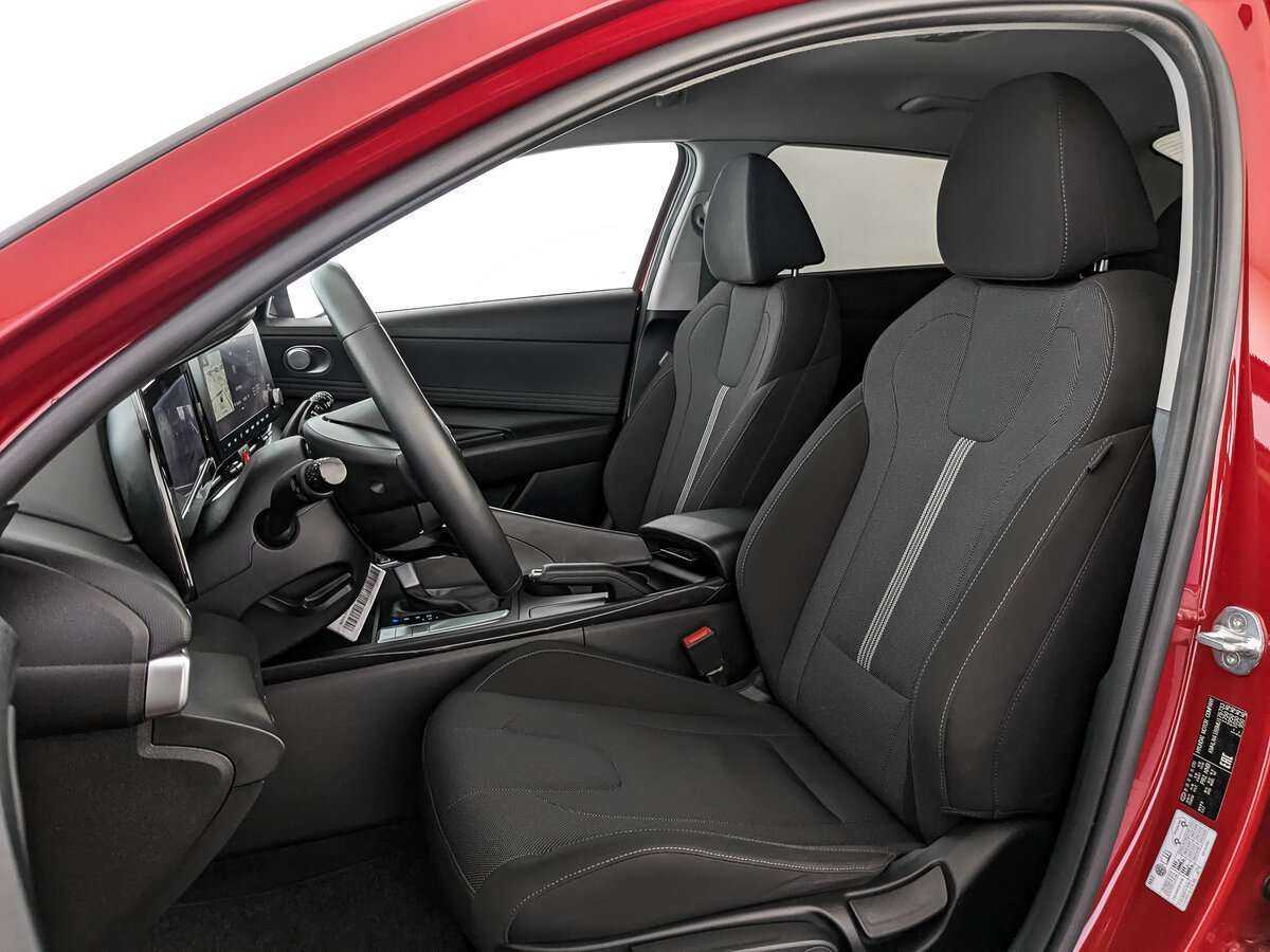 Hyundai Elantra с пробегом — 2021 год. Фото: #15