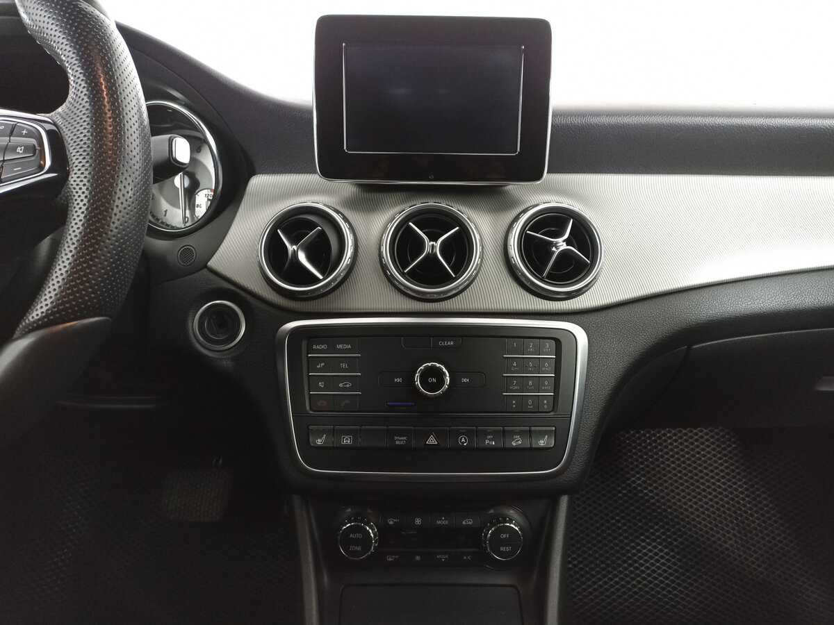 Mercedes-Benz GLA с пробегом — 2015 год. Фото: #14