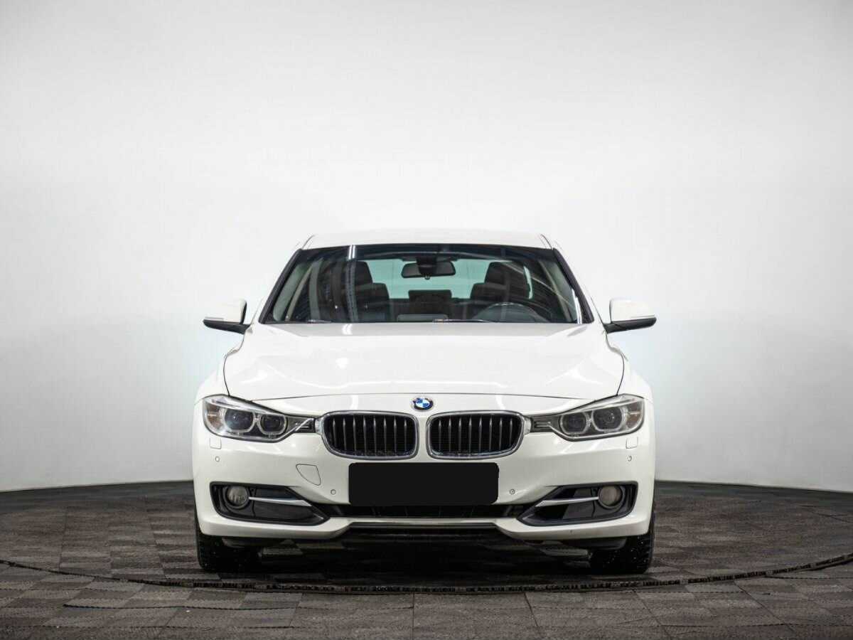 BMW 3 серии с пробегом — 2013 год. Фото: #1
