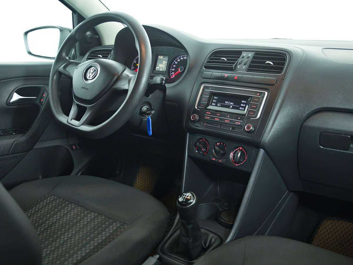 Volkswagen Polo с пробегом — 2019 год. Фото: #10