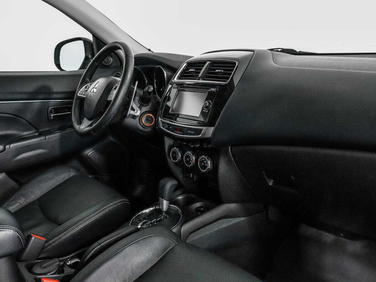 Mitsubishi ASX с пробегом — 2015 год. Фото: #9