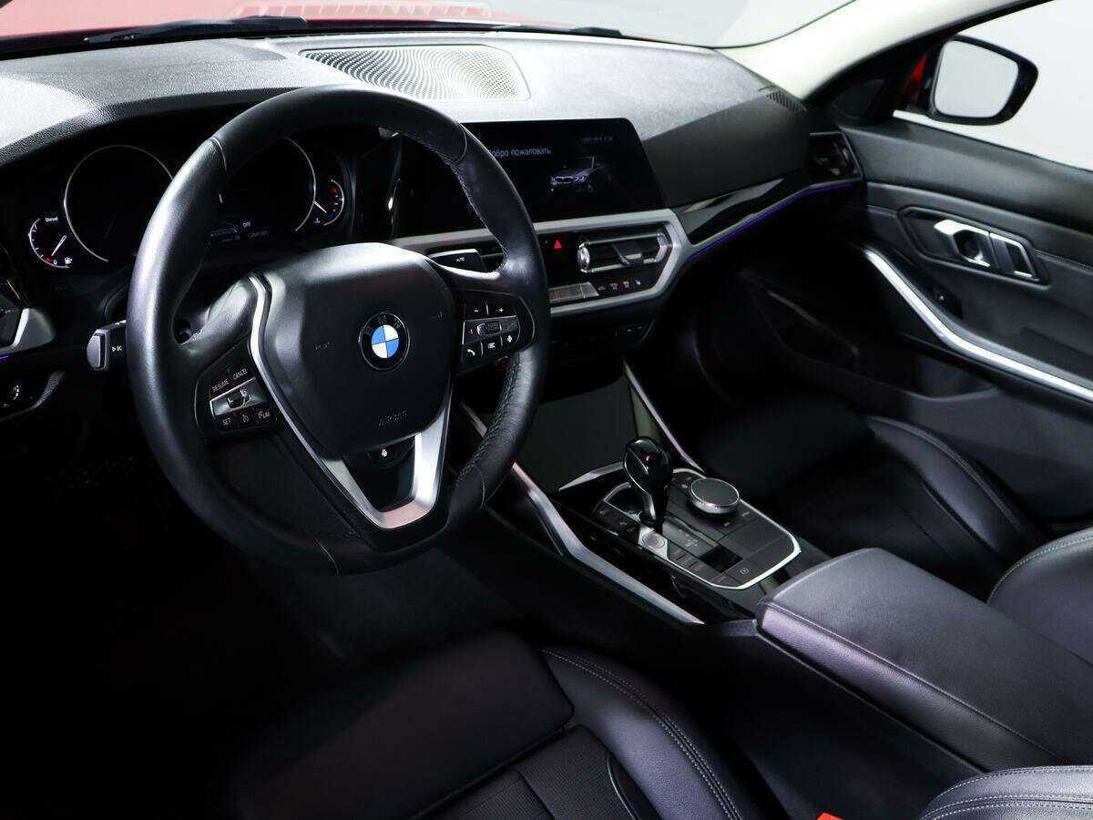 BMW 3 серии с пробегом — 2019 год. Фото: #11