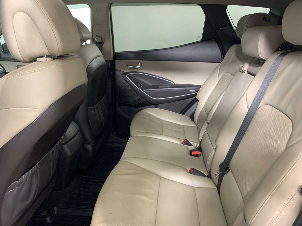Hyundai Santa Fe с пробегом — 2017 год. Фото: #15