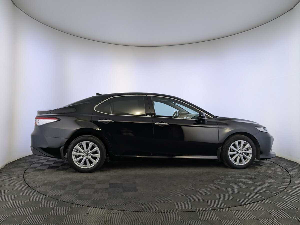 Toyota Camry с пробегом — 2020 год. Фото: #3