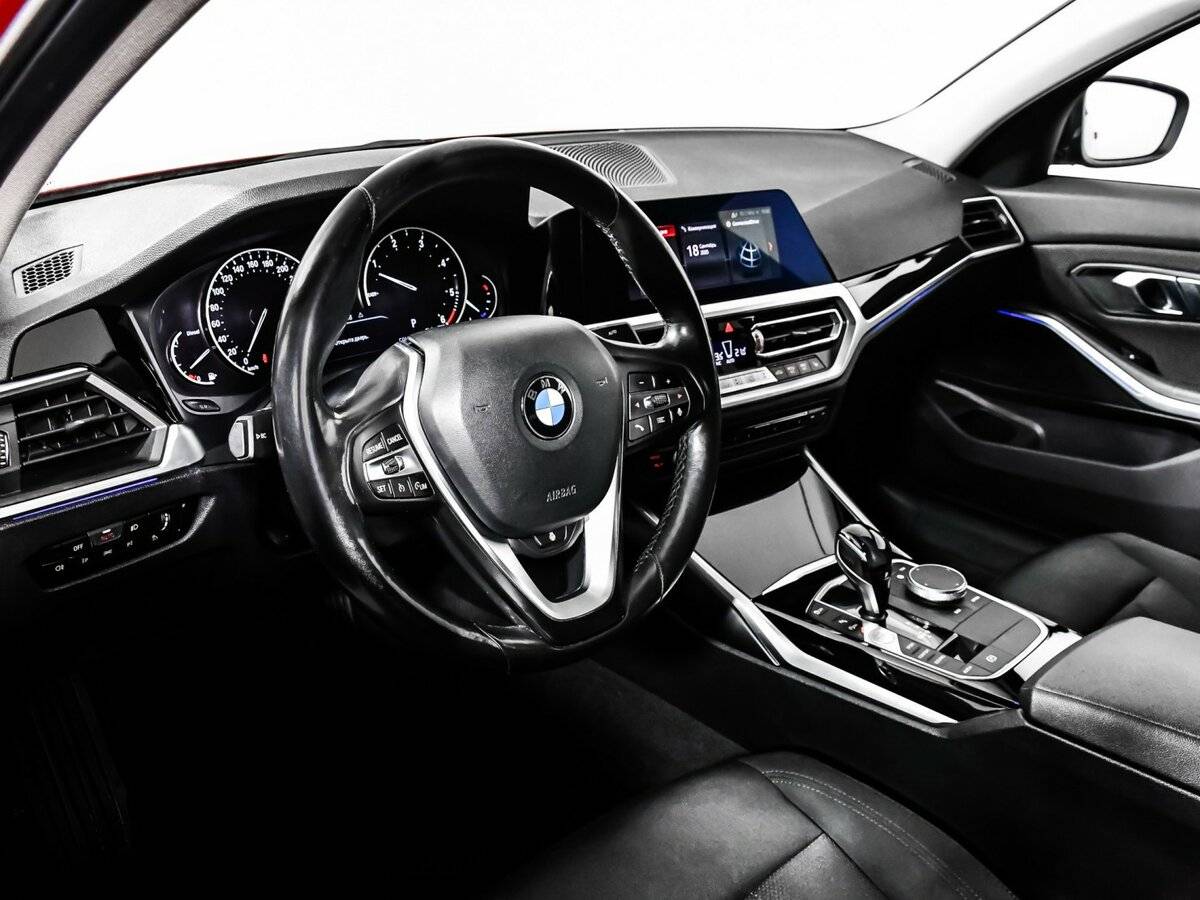 BMW 3 серии с пробегом — 2019 год. Фото: #10