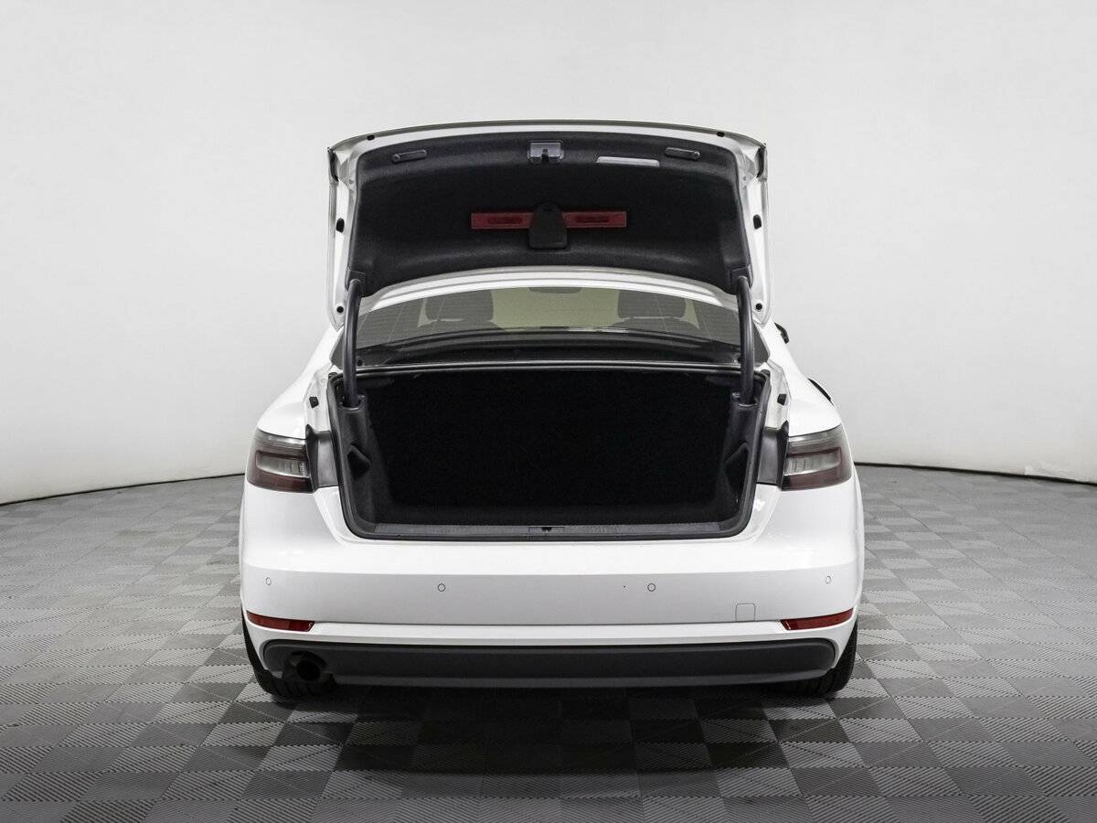 Audi A4 с пробегом — 2018 год. Фото: #18