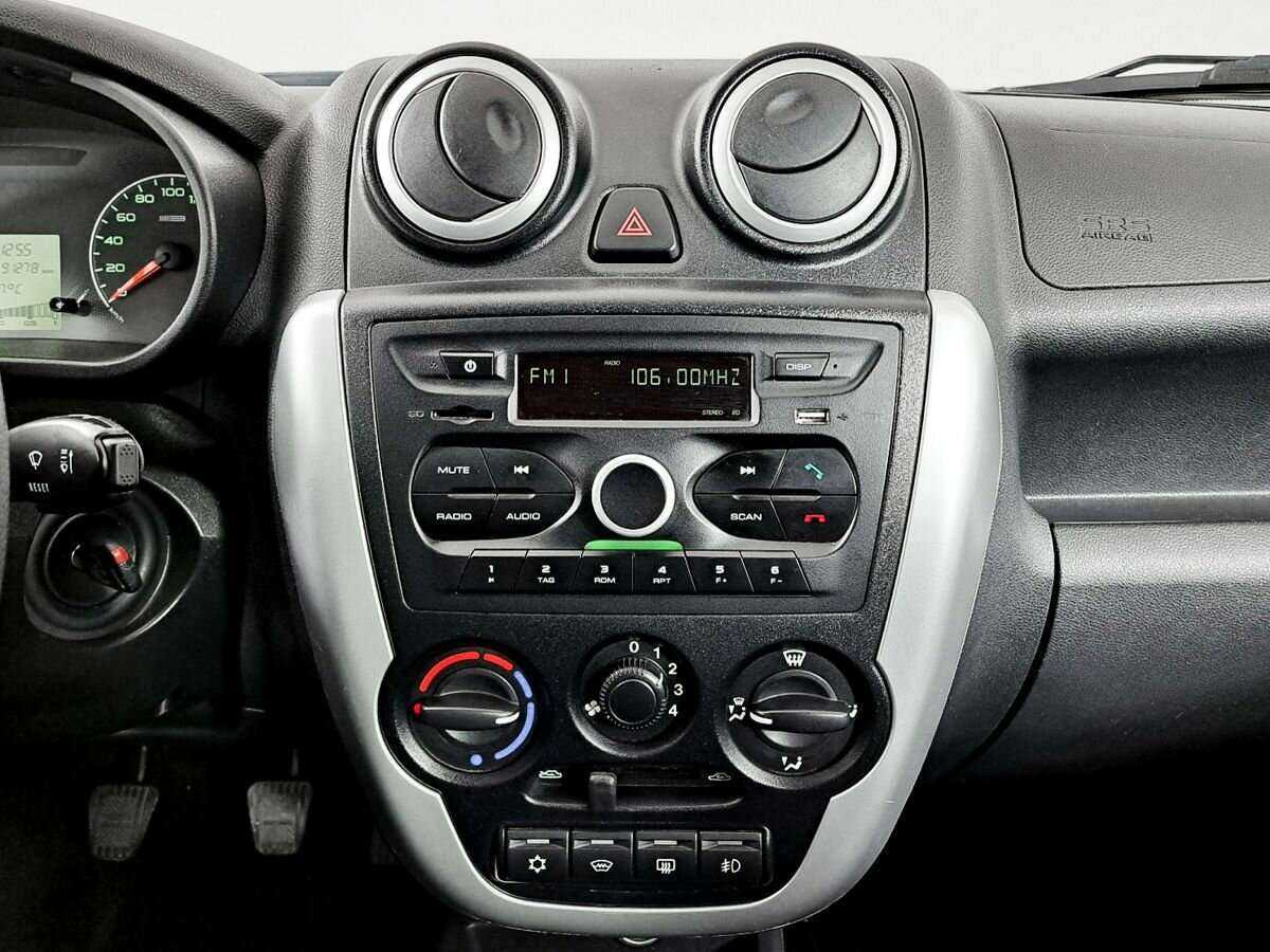 Lada (ВАЗ) Granta с пробегом — 2016 год. Фото: #9