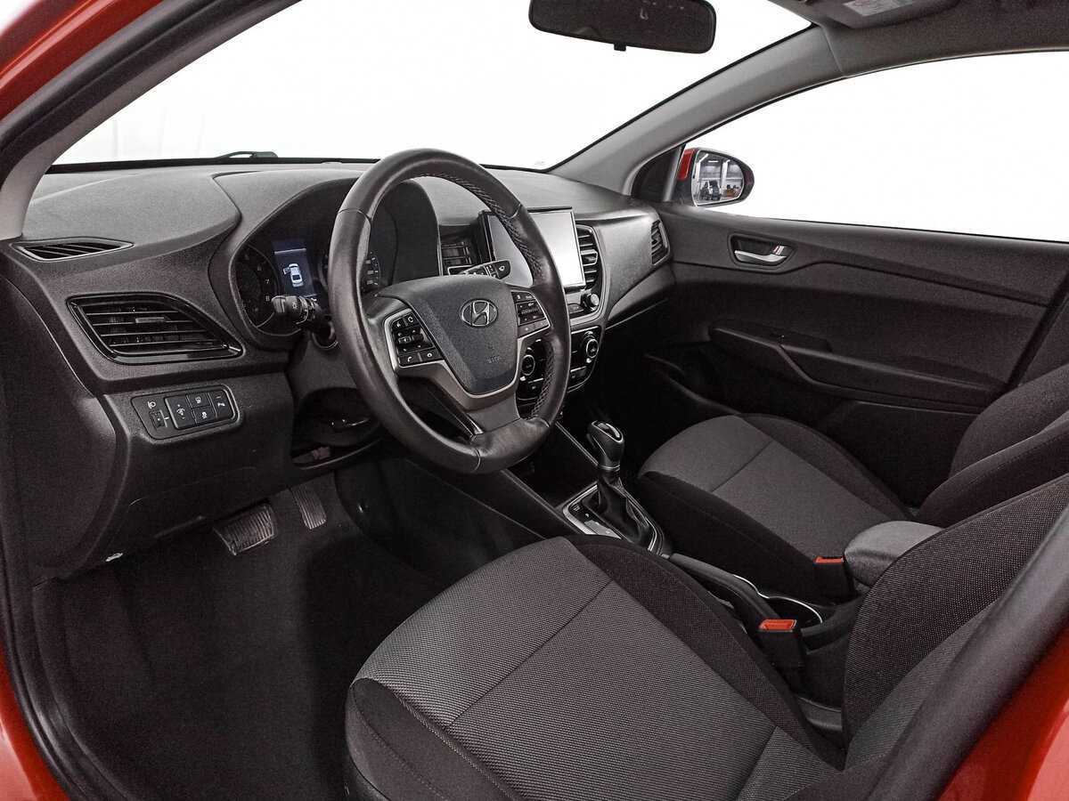 Hyundai Solaris с пробегом — 2021 год. Фото: #12