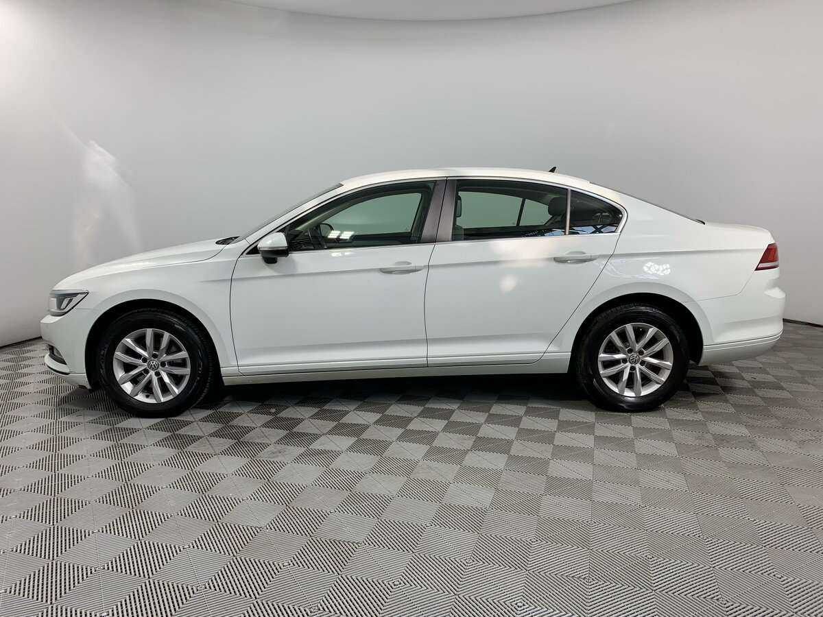 Volkswagen Passat с пробегом — 2019 год. Фото: #7