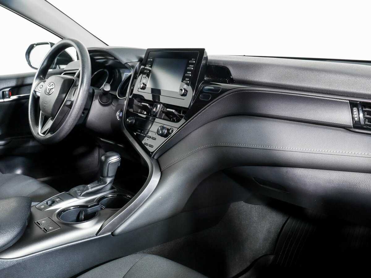 Toyota Camry с пробегом — 2021 год. Фото: #5
