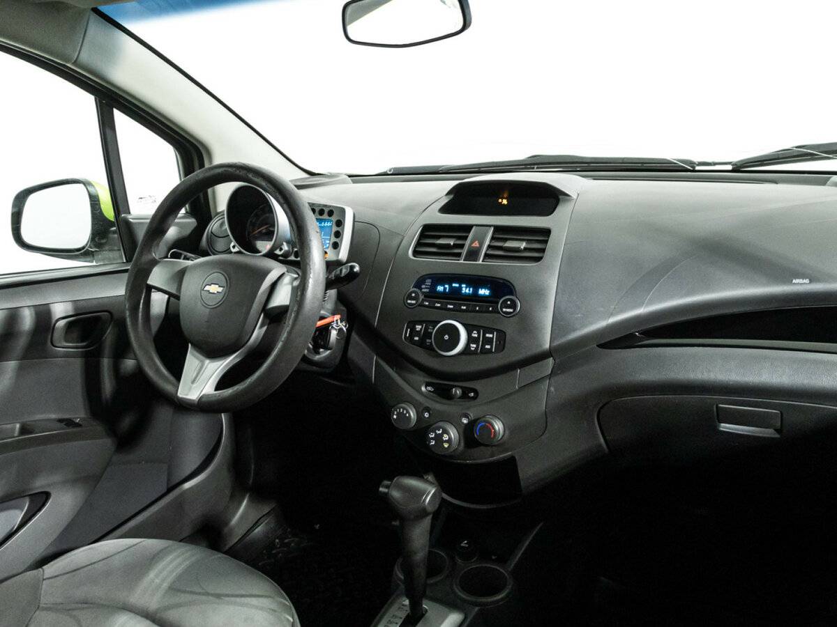 Chevrolet Spark с пробегом — 2012 год. Фото: #8