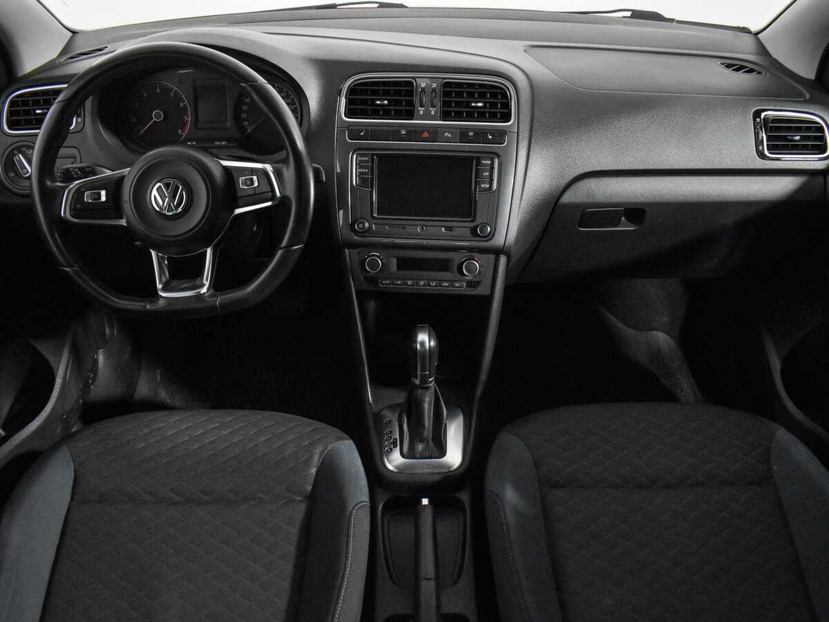 Volkswagen Polo с пробегом — 2019 год. Фото: #13