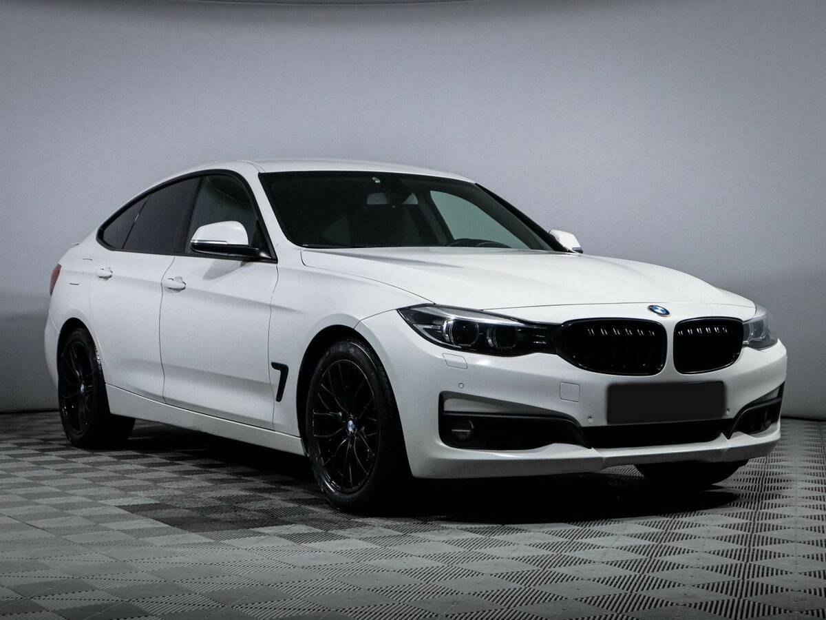 BMW 3 серии с пробегом — 2018 год. Фото: #2
