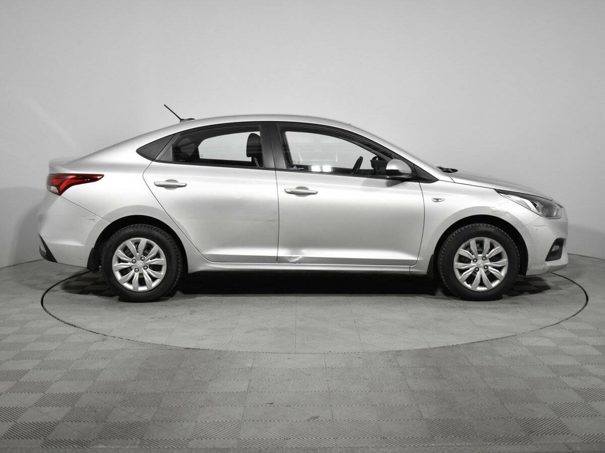 Hyundai Solaris с пробегом — 2017 год. Фото: #3