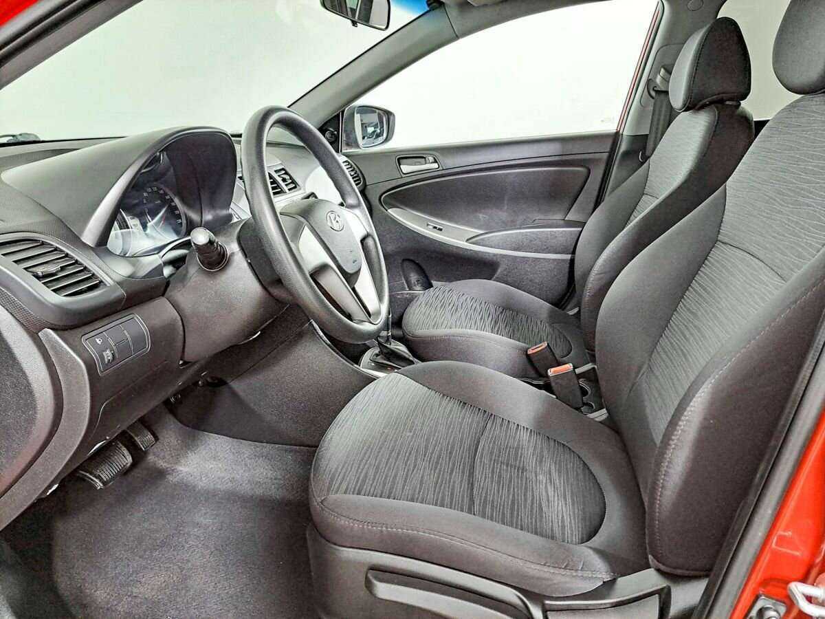 Hyundai Solaris с пробегом — 2016 год. Фото: #13