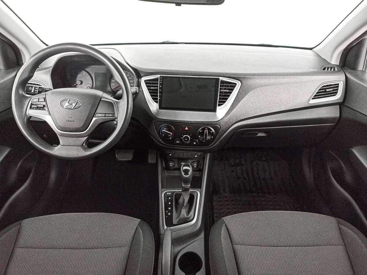 Hyundai Solaris с пробегом — 2019 год. Фото: #11