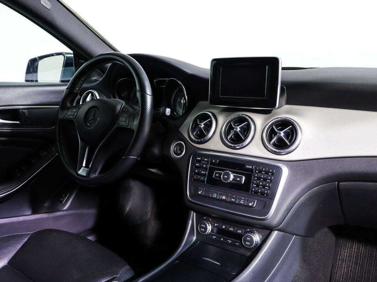 Mercedes-Benz CLA с пробегом — 2014 год. Фото: #8