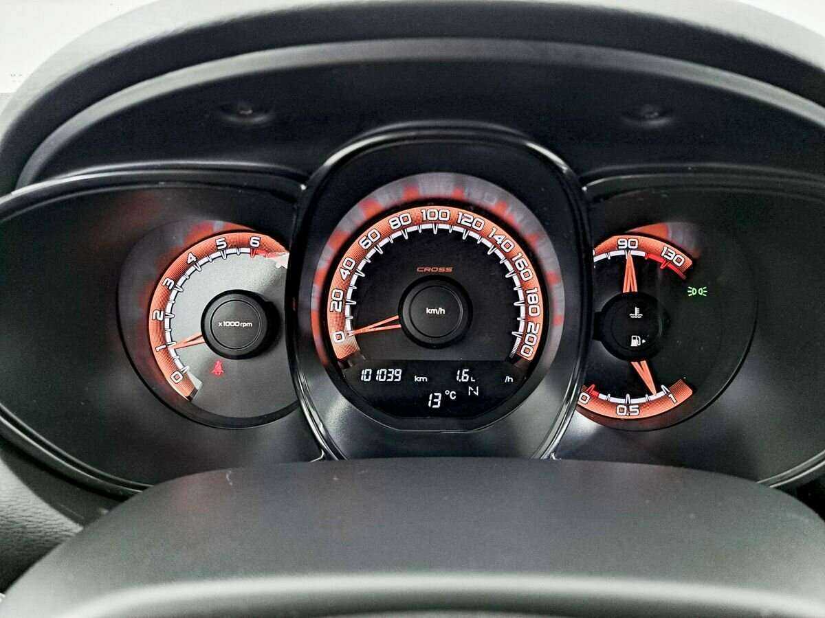 Lada (ВАЗ) Vesta с пробегом — 2019 год. Фото: #10