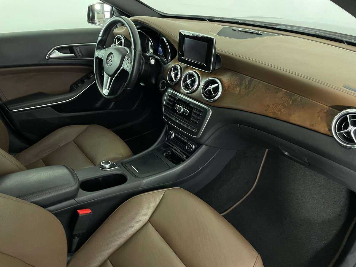 Mercedes-Benz GLA с пробегом — 2014 год. Фото: #12