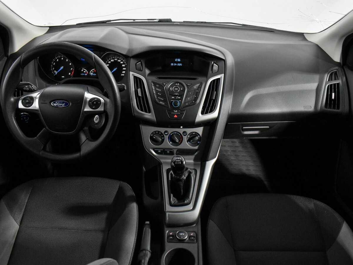 Ford Focus с пробегом — 2015 год. Фото: #13
