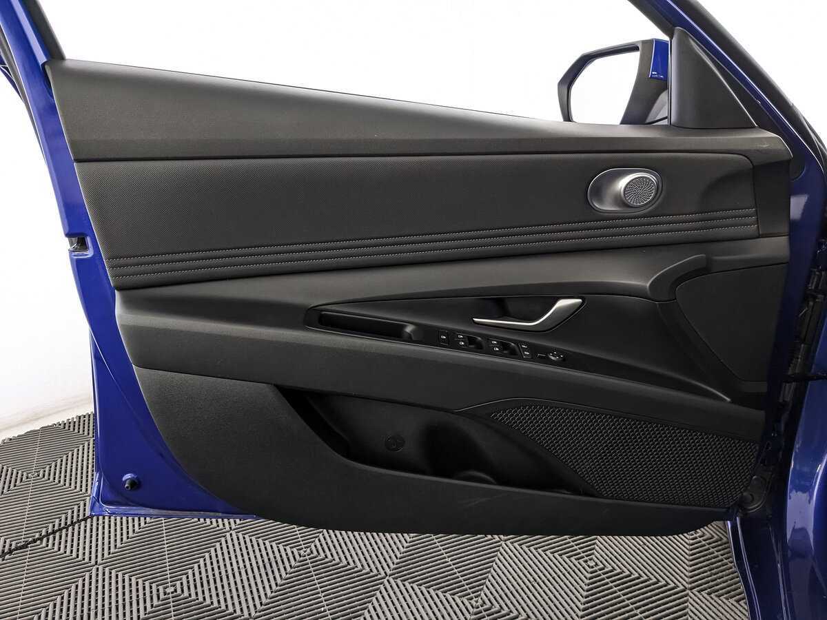 Hyundai Elantra с пробегом — 2021 год. Фото: #14