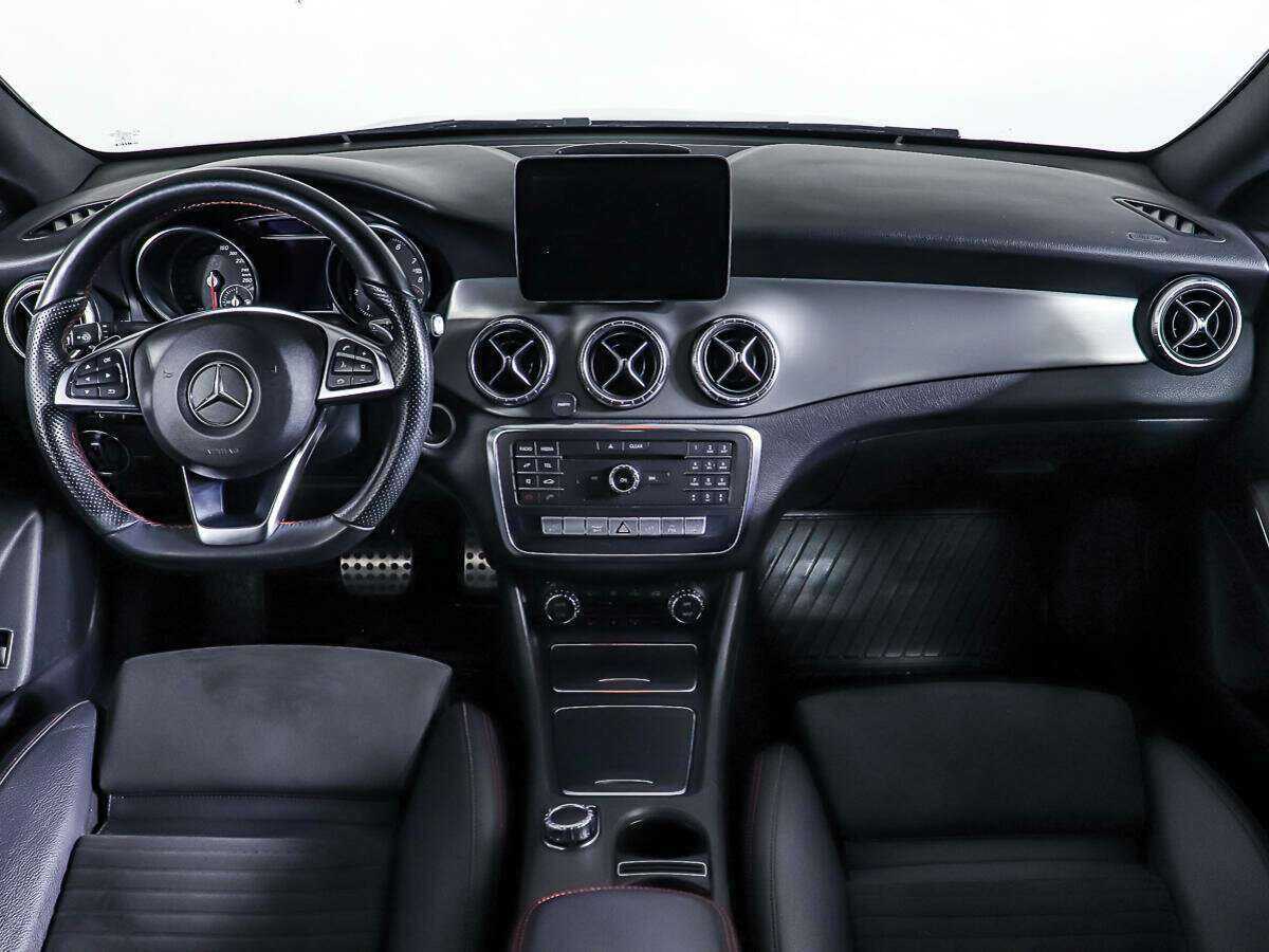 Mercedes-Benz CLA с пробегом — 2016 год. Фото: #10