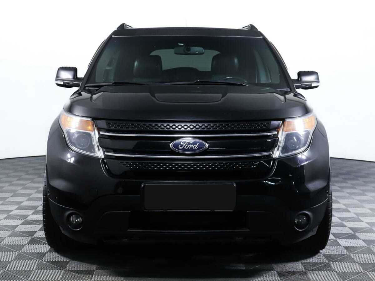 Ford Explorer с пробегом — 2013 год. Фото: #1